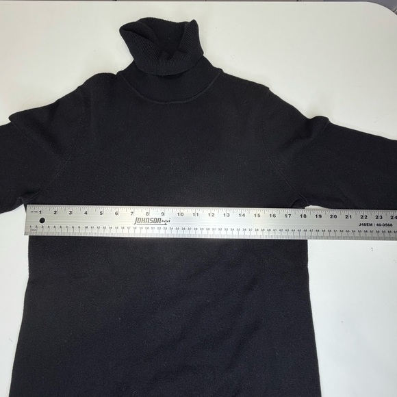 Talbots Black !00% Cashmere Turtleneck Sweater. Size L Excellent condition! - Picture 6 of 7